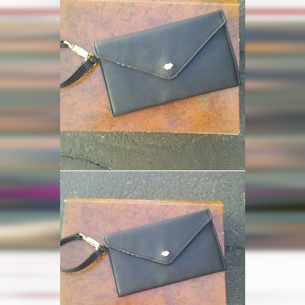 NWOT Betsey Johnson Wristlet